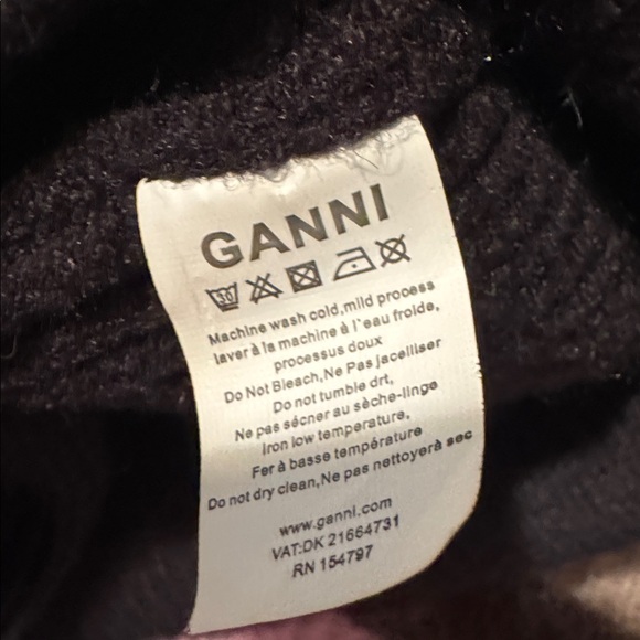 GANNI Ribbed Beanie Black Winter Hat - Picture 6 of 6
